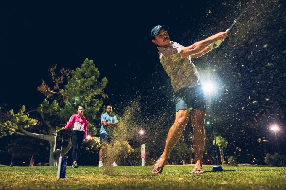 Discovering the Thrills of Night Golf