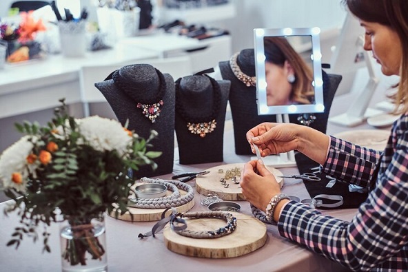 Unveiling the Allure: The Art of Acquiring Jewelry Replicas - JBSA Golf