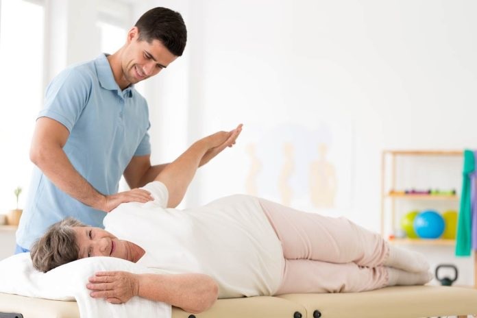 Exploring the Benefits of Home Physiotherapy for Rehabilitation