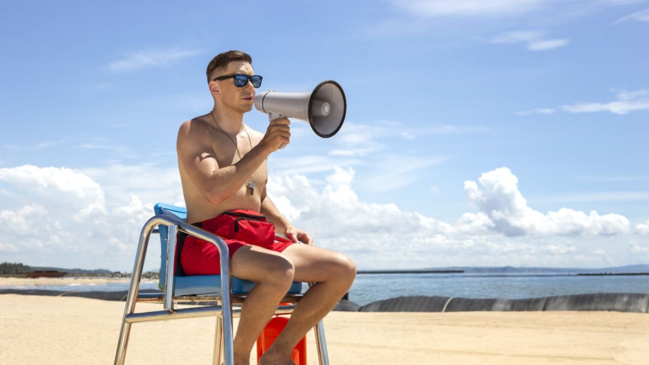 What are the Duties of Beach Lifeguards?