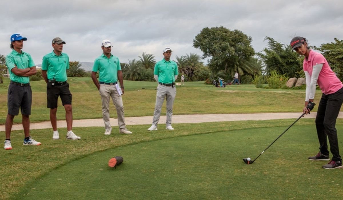 Mastering the Elements: Golf Strategies in Extreme Weather Conditions