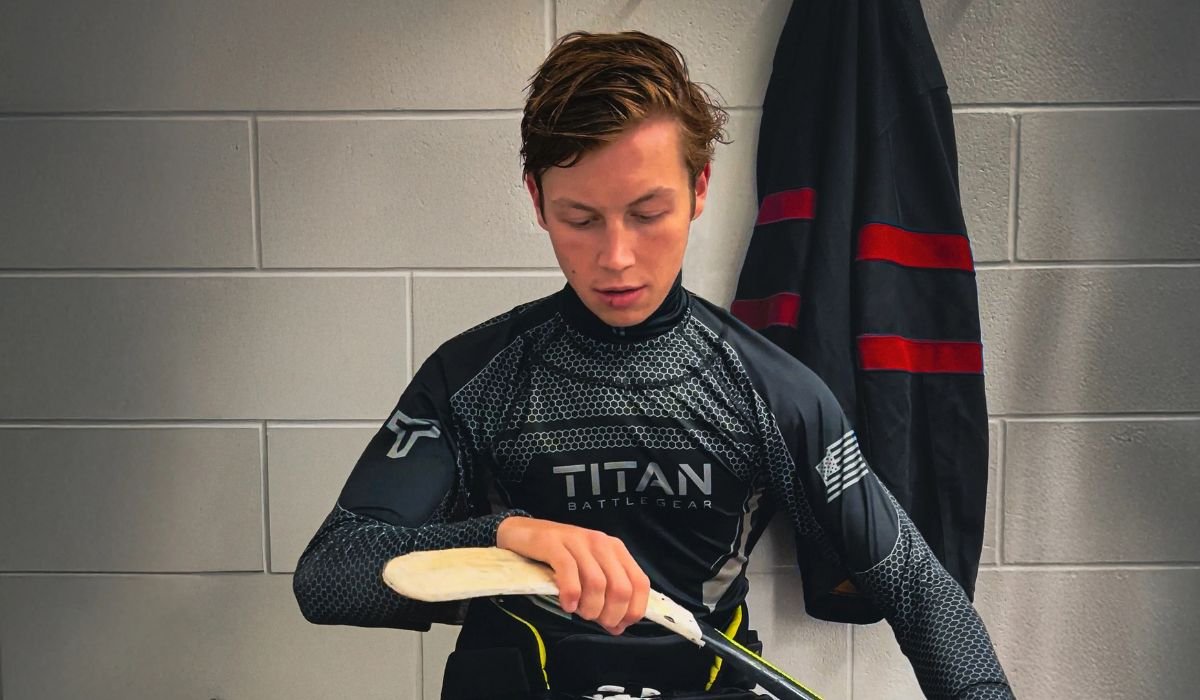 Why Hockey Neck Guard Shirts are a Must-Have for Every Player