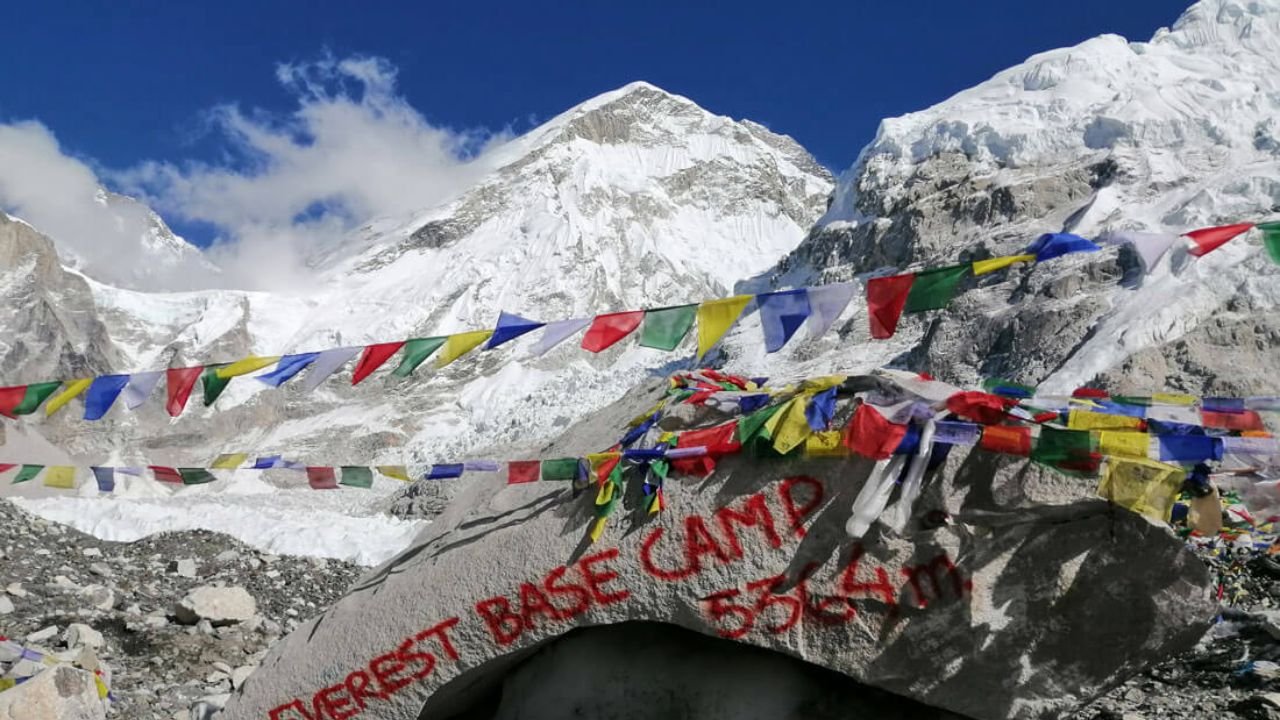 Why people have a dream of the Everest base camp trek