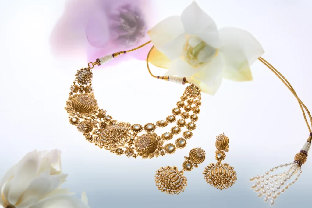 Shopping with Crypto at Luxuria Magnifica
