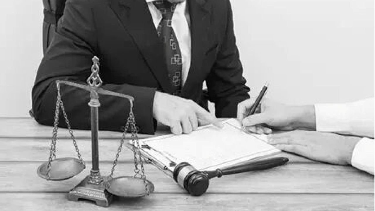 Why Every Business Needs a Skilled Commercial Lawyer