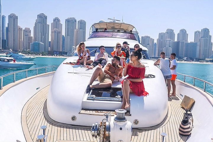 Experiencing Sunset Cruises and City Views: The Essential Nature of Yacht Charters in Dubai