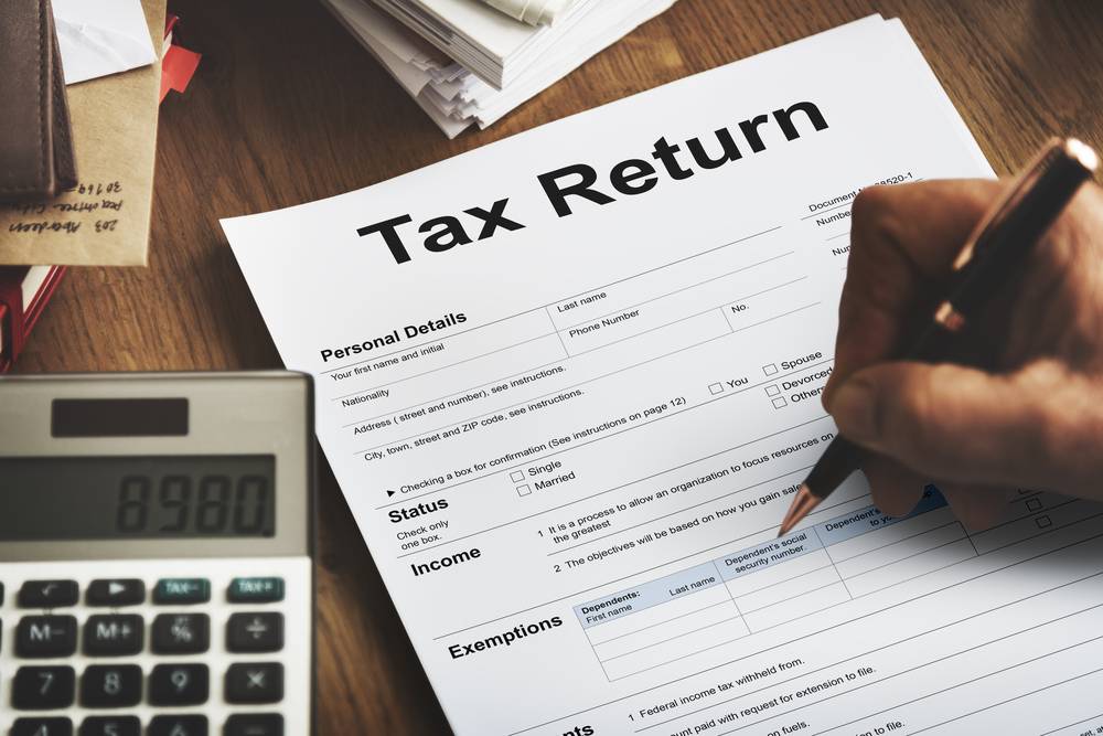 Benefits and Drawbacks of Delaying Your Company’s Tax Return Submission Date