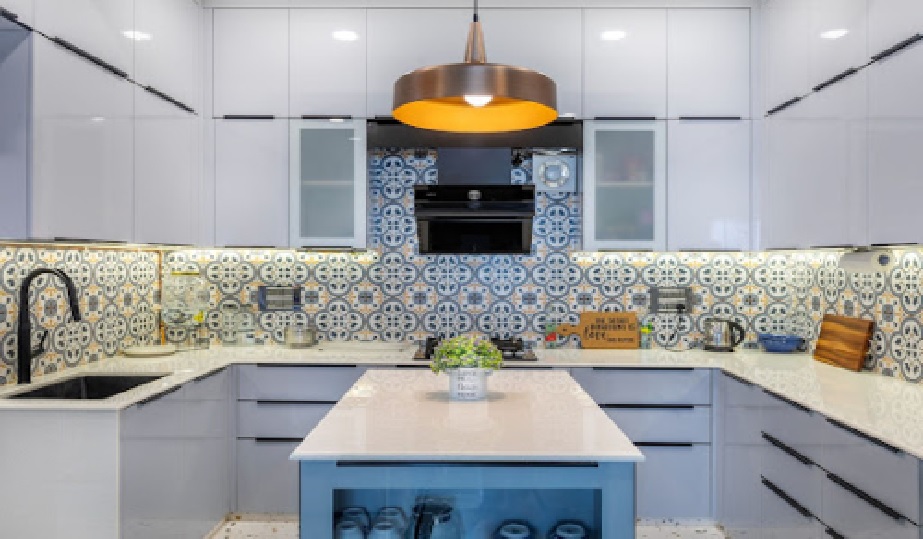 Small Kitchen, Big Impact: Maximizing Space in Tacoma Homes