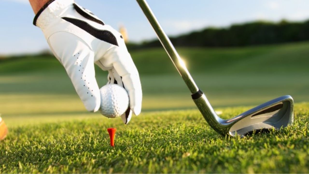 Exploring Japan: Golfing and Comfortable Living Options for Expats and Locals