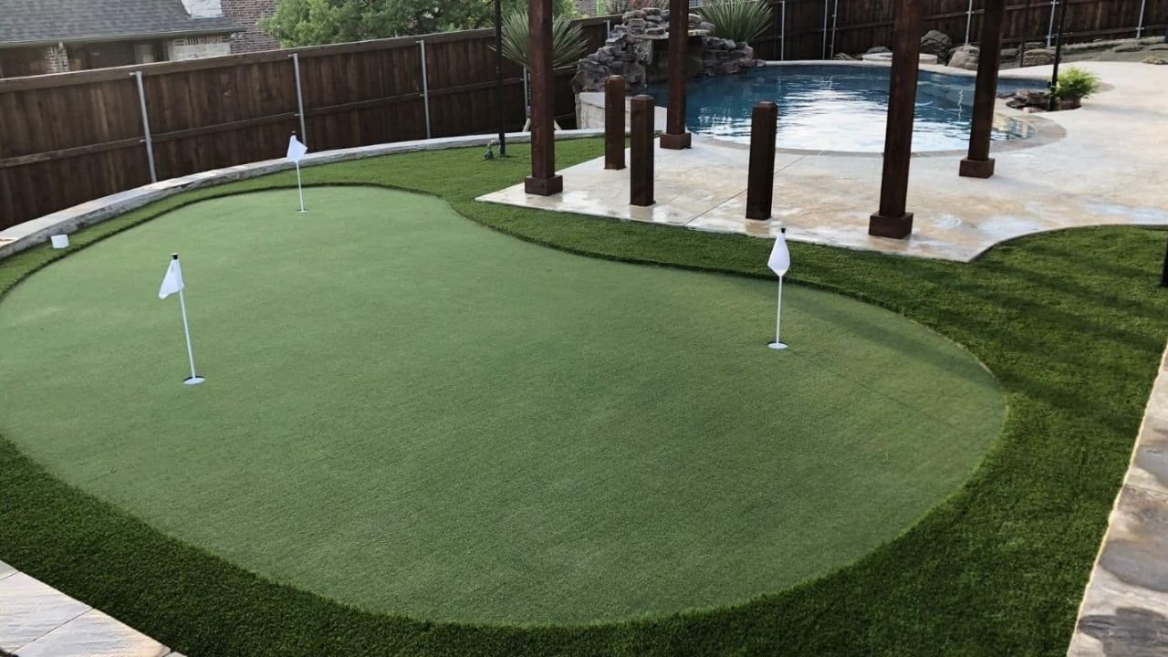 How to Choose the Best Putting Green Turf