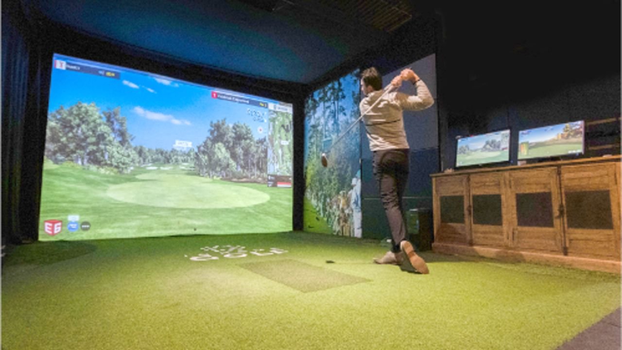Ways Avid Golf Fans Can Enjoy The Game At Home