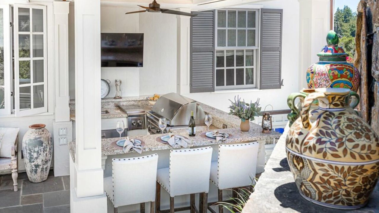 Creating Your Lexington Haven: Seamless Indoor-Outdoor Living with Bathroom and Deck Remodels