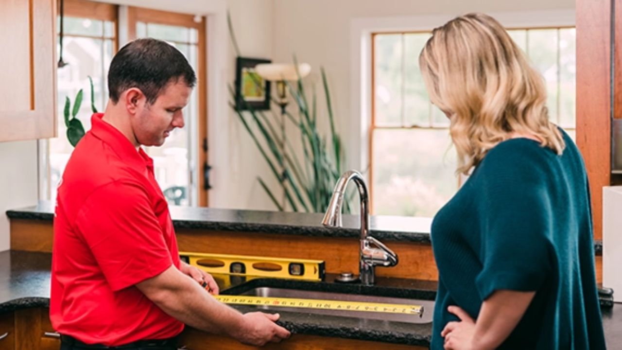 Quartz Countertop Installation: What to Expect from Your Local Contractor