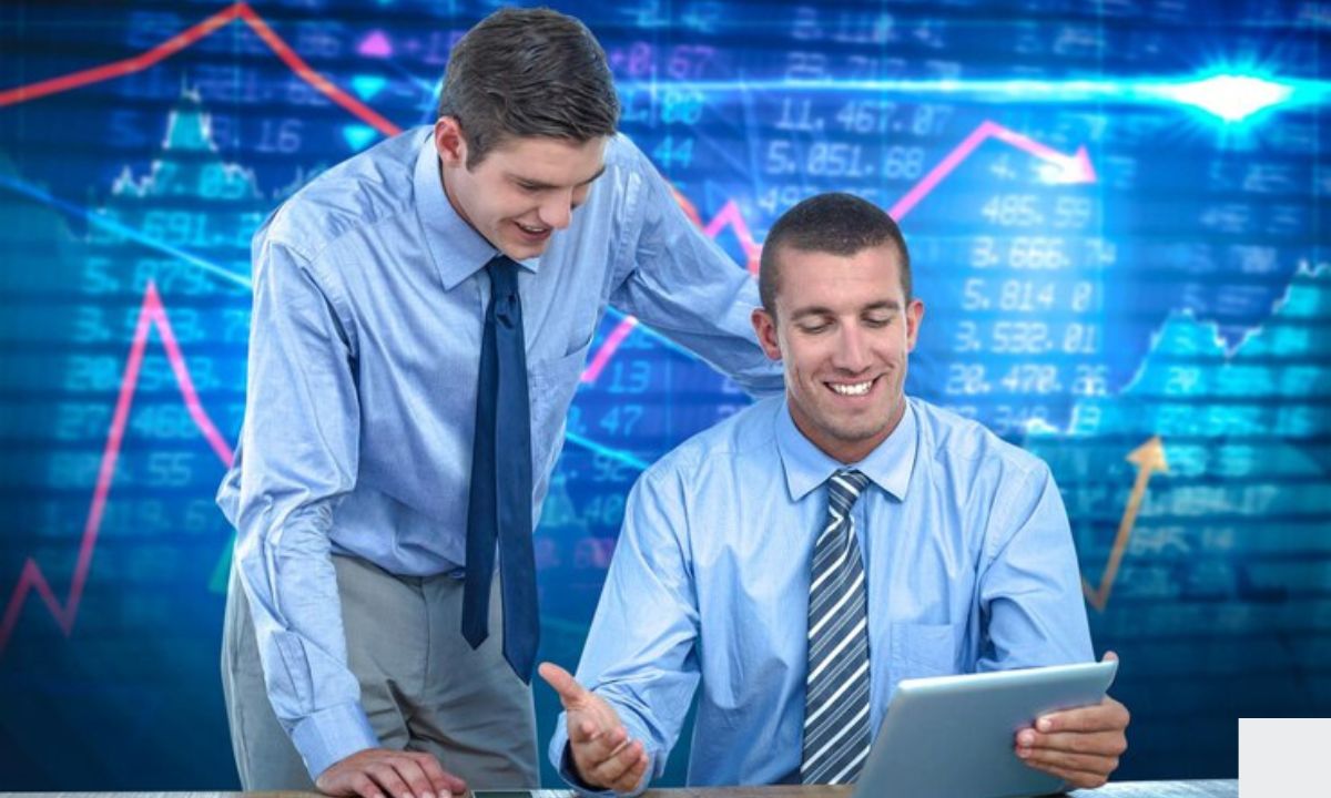 FintechZoom.com vs. FintechZoom Pro