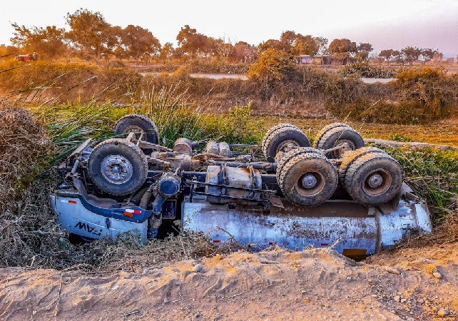 What to Expect in a Truck Crash Lawsuit: Process, Pitfalls, and Solutions