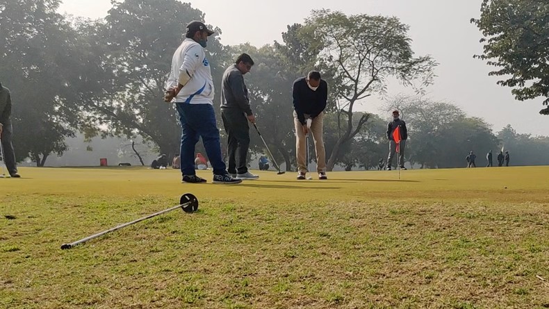 Why University Students Are Turning to Golf for Stress Relief and Networking