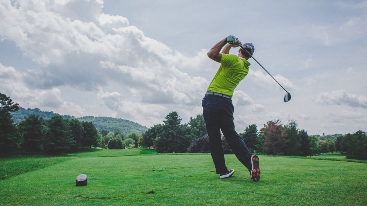 Why University Students Are Turning to Golf for Stress Relief and Networking