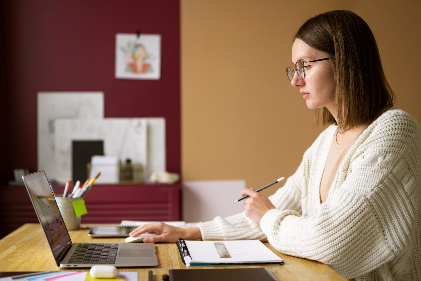 How to Choose a Budget-Friendly Academic Writing Platform?