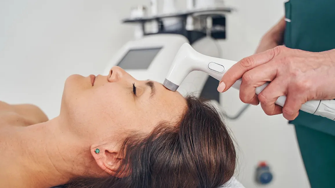 What to Expect During Your First Week Using a Skin Tightening Device