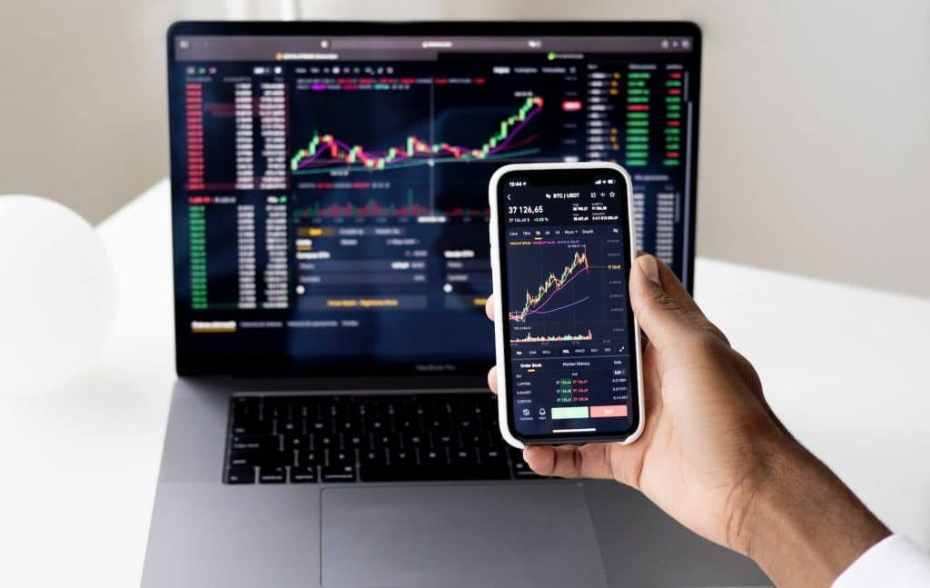 MT4 Tools to Monitor and Manage Live Charts