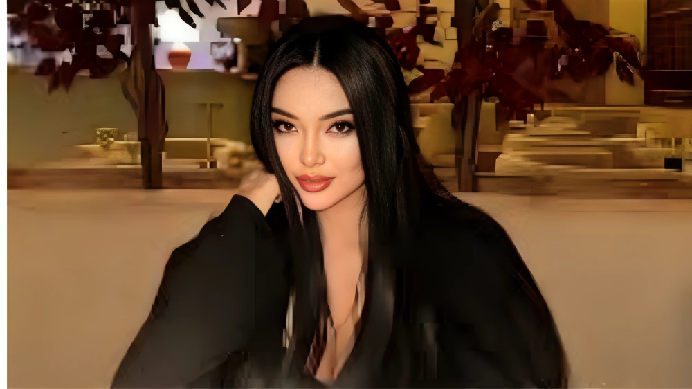 Asylmendibaeva: Kazakhstan’s Digital Pioneer Blending Culture, Creativity & Influence