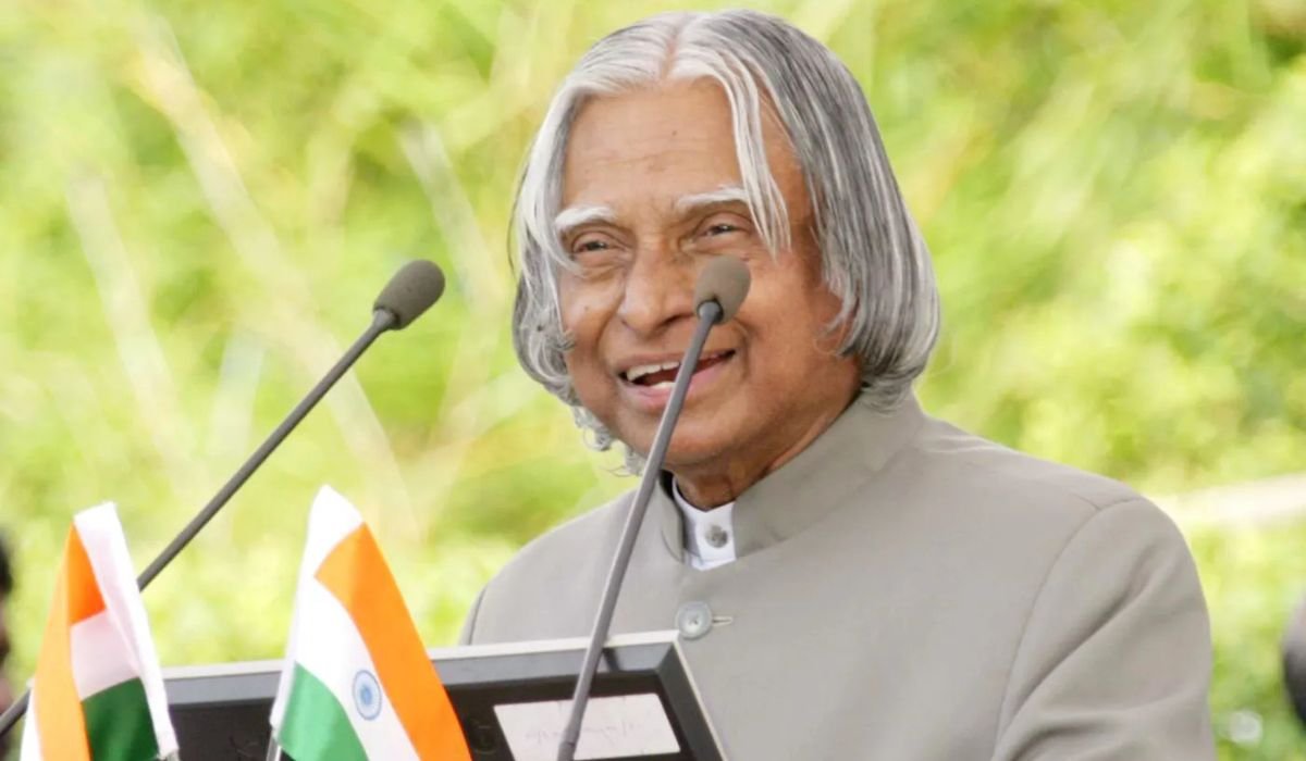 Short Biography Of APJ Abdul Kalam In English