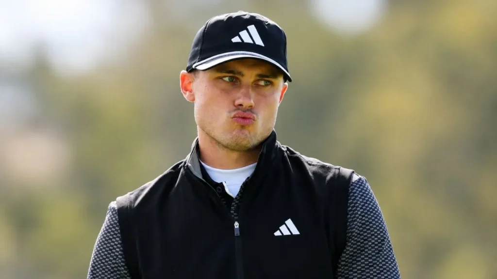Early Life and Introduction to Golf