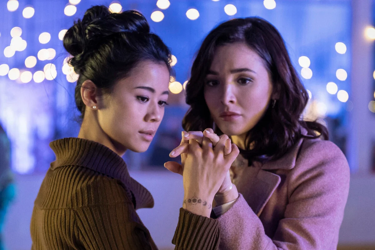 How leahhannahbentley Sparks Curiosity