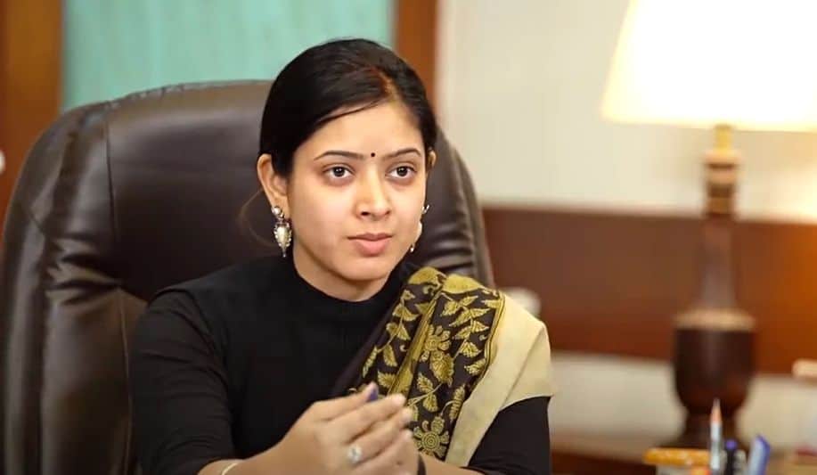 Tanu Jain Age – Professional Career as IAS Officer