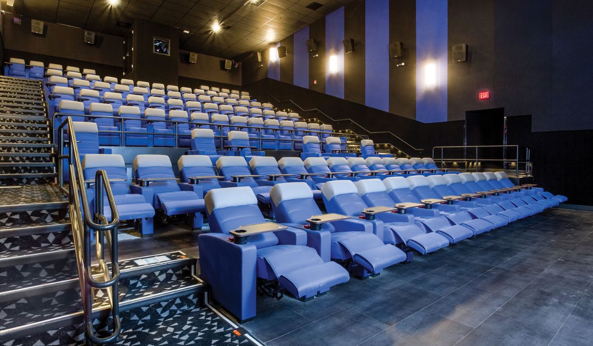 Santikos Casa Blanca